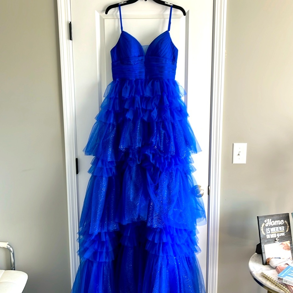 Beautiful royal blue prom dress. Size 4. Spaghetti strap sweetheart neckline.